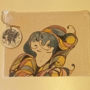 Neceser con el diseño Muller acurrucada