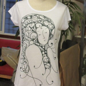 Camiseta Pequeña Matrioska Rusa